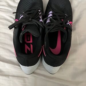 Nike Women's Black and Pink Athletic Shoes